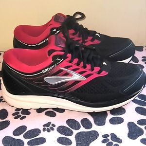 💗Brooks addiction 13 cushion me lightweight lace up running shoes size 7 women